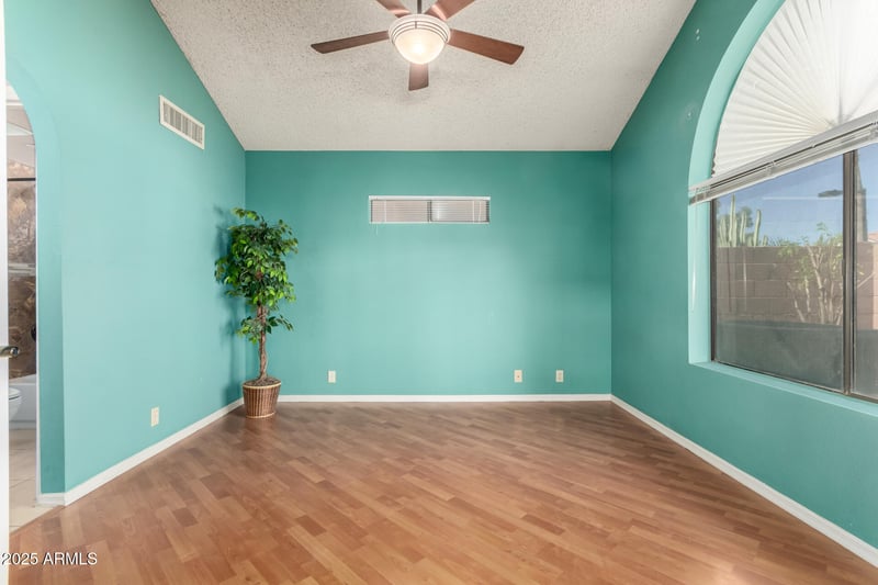 7681 Bonarden Ln, Tempe, AZ 85284