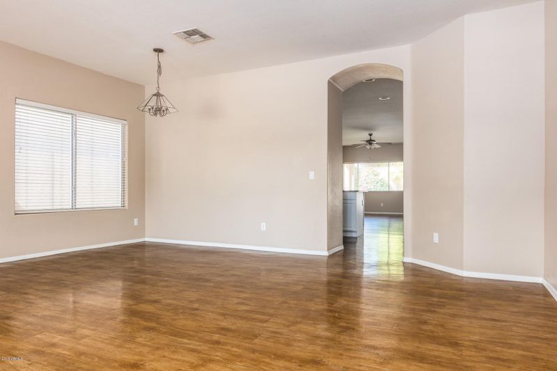 7682 W Sands Dr, Peoria, AZ 85383