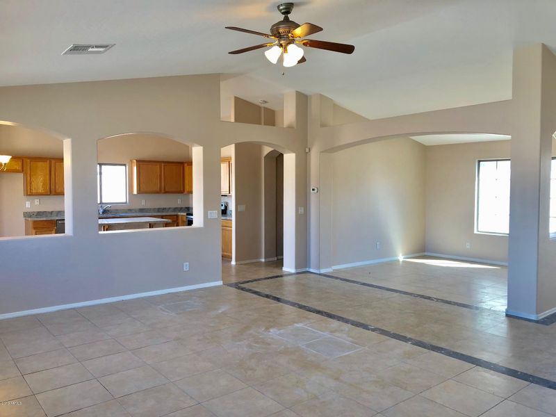7694 N 54th Ln, Glendale, AZ 85301