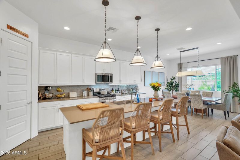 7696 W Honeysuckle Dr, Peoria, AZ 85383