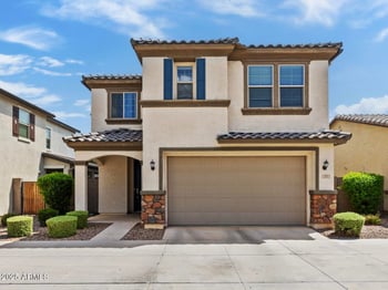 77 Constitution Dr, Gilbert, AZ 85296