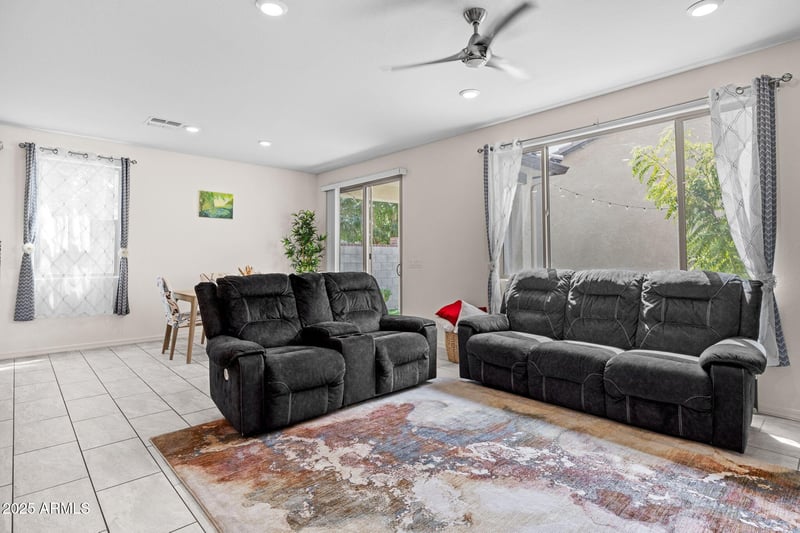 77 Constitution Dr, Gilbert, AZ 85296