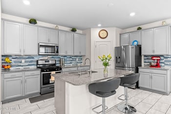 77 Constitution Dr, Gilbert, AZ 85296