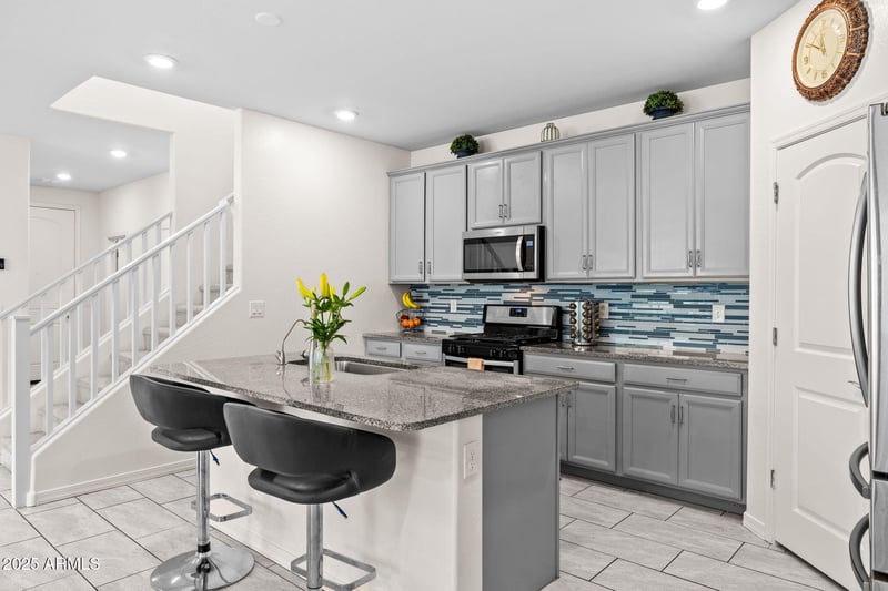 77 Constitution Dr, Gilbert, AZ 85296