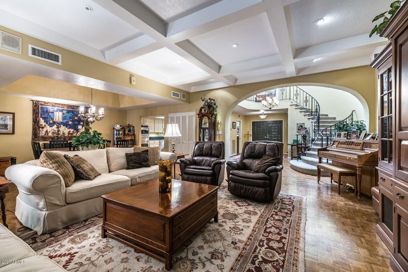 77 E Missouri Ave #12, Phoenix, AZ 85012