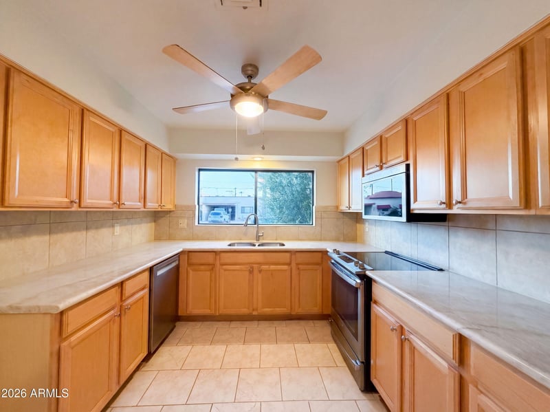 7700 E Meadowbrook Ave, Scottsdale, AZ 85251