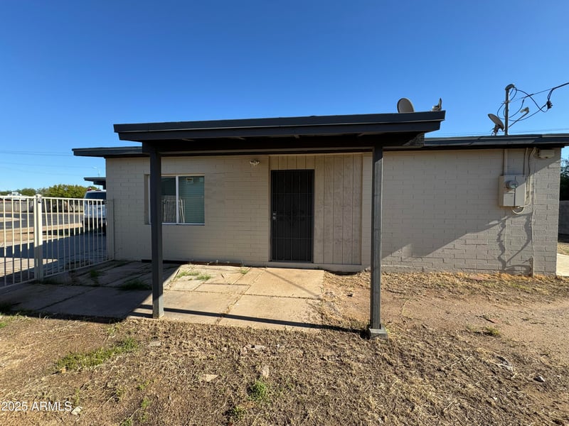 7701 Crittenden Ln, Phoenix, AZ 85033