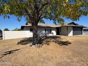7702 N 48th Ave, Glendale, AZ 85301