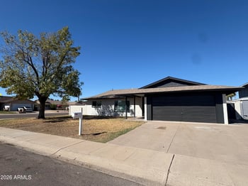 7702 N 48th Ave, Glendale, AZ 85301