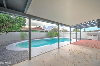 7702 N 48th Ave, Glendale, AZ 85301