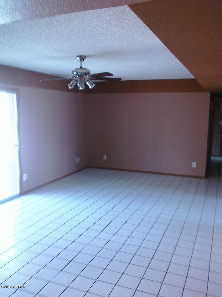 7702 W Cora Ln, Phoenix, AZ 85033