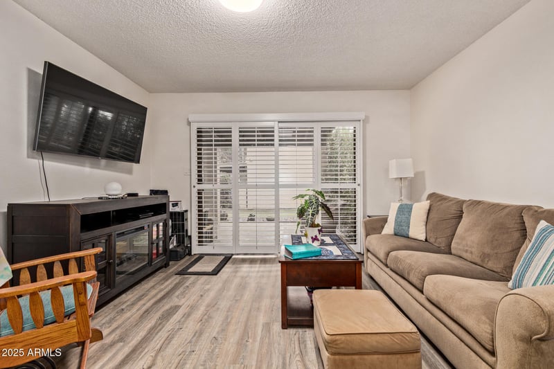 7705 Mariposa Way, Mesa, AZ 85208