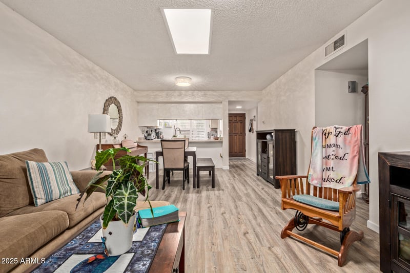 7705 Mariposa Way, Mesa, AZ 85208