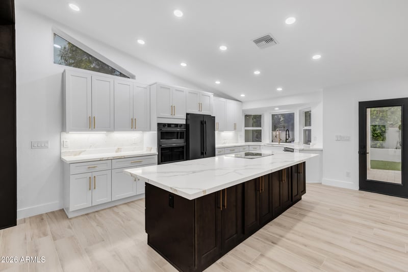 7707 E Turquoise Ave, Scottsdale, AZ 85258