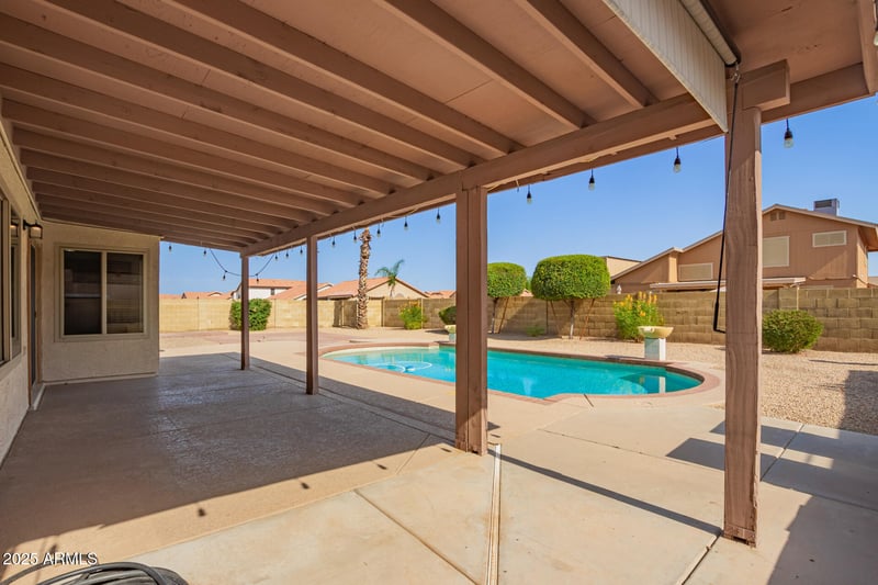 7709 Hearn Rd, Peoria, AZ 85381