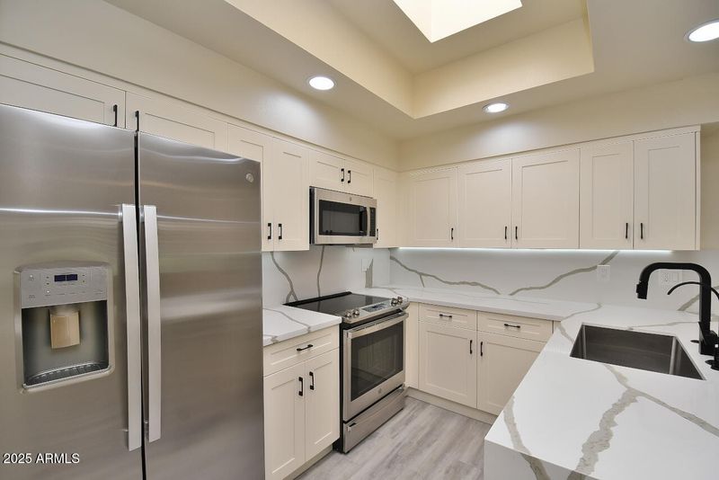 7710 E Gainey Ranch Rd #140, Scottsdale, AZ 85258