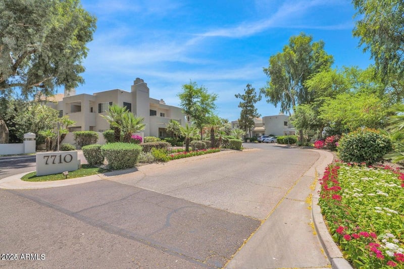 7710 Gainey Ranch Rd #211, Scottsdale, AZ 85258