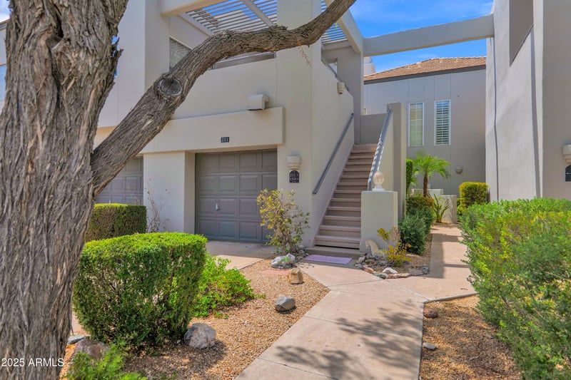 7710 Gainey Ranch Rd #211, Scottsdale, AZ 85258