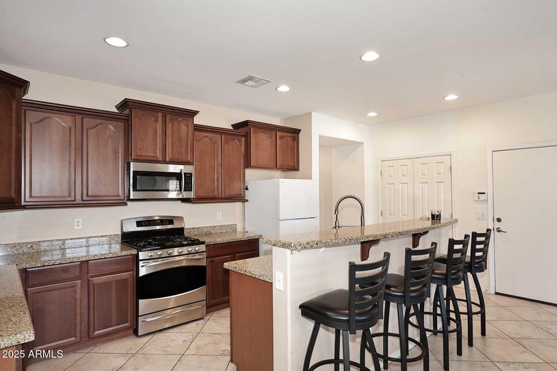 7712 37th Way, Phoenix, AZ 85042