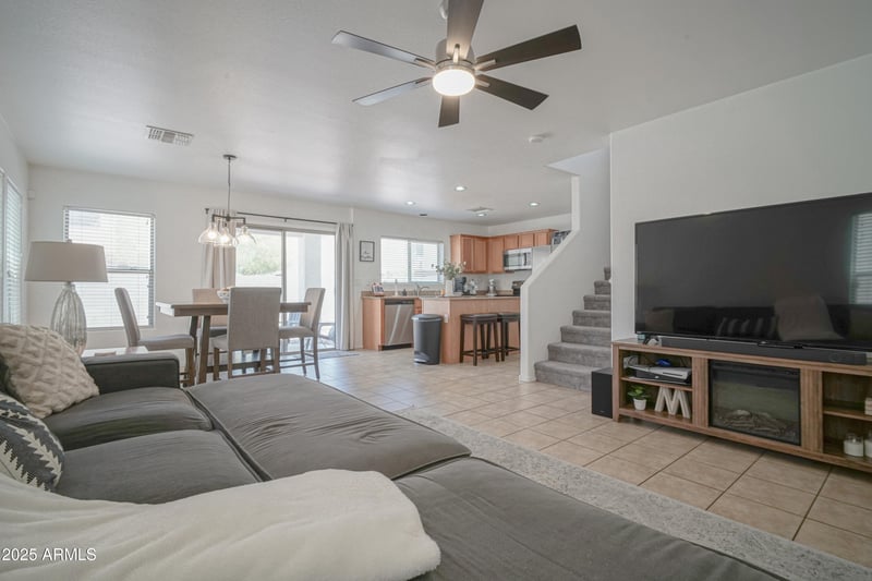 7712 64th Ln, Laveen, AZ 85339