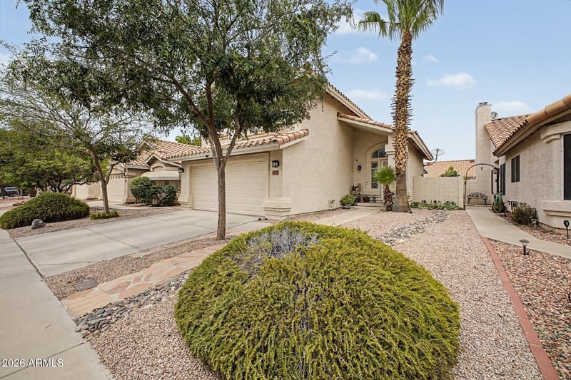 7712 W Oraibi Dr, Glendale, AZ 85308