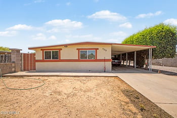 7713 Holmes Ave, Mesa, AZ 85209