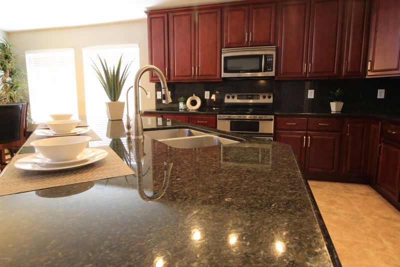 7713 E Posada Ave, Mesa, AZ 85212