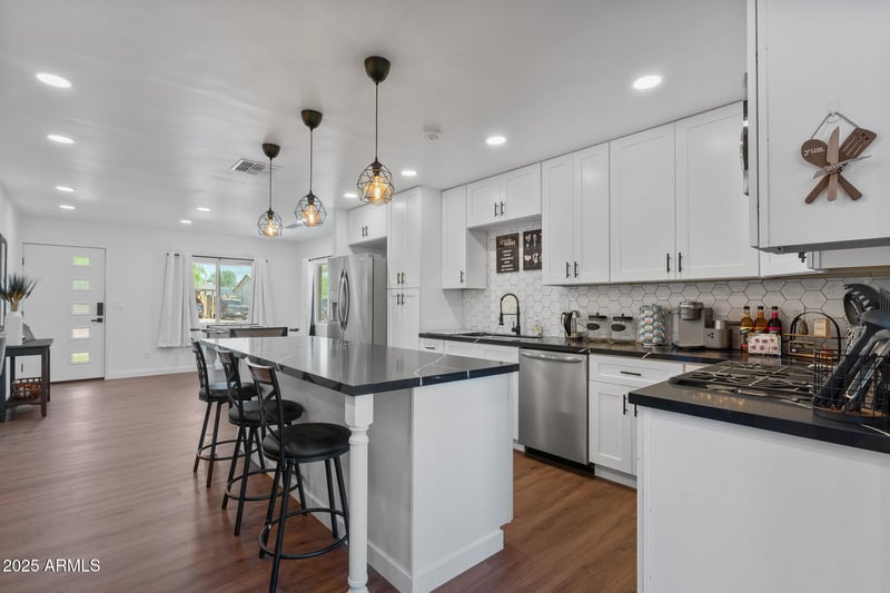 7715 Catalina Dr, Scottsdale, AZ 85251