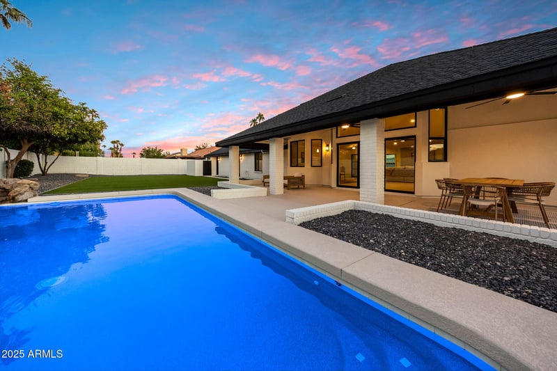 7716 John Cabot Rd, Glendale, AZ 85308