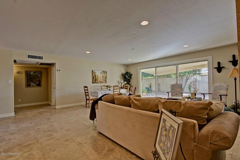 7717 E Rancho Vista Dr, Scottsdale, AZ 85251
