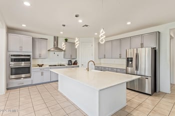 7718 Jones Ave, Phoenix, AZ 85043