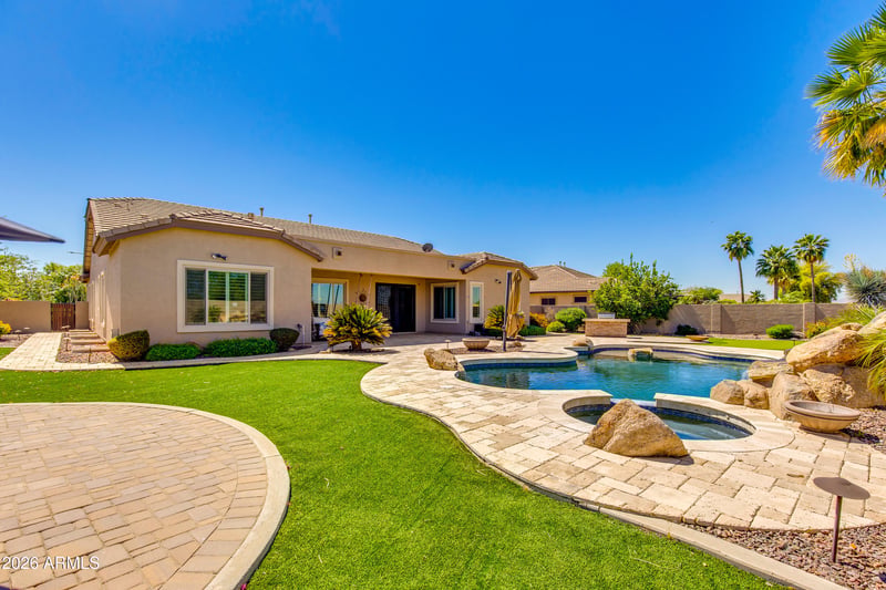7718 84th Ln, Glendale, AZ 85305
