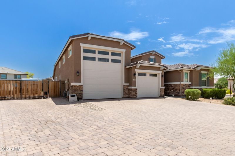 7719 W Odeum Ln, Phoenix, AZ 85043