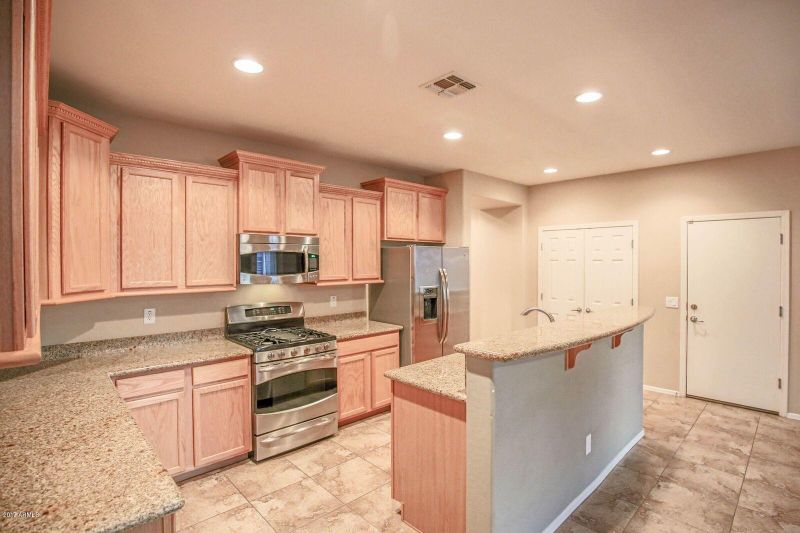 7720 S 37th Way, Phoenix, AZ 85042