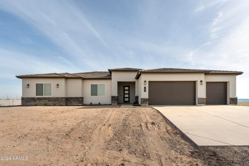 7721 220th Ln, Buckeye, AZ 85326