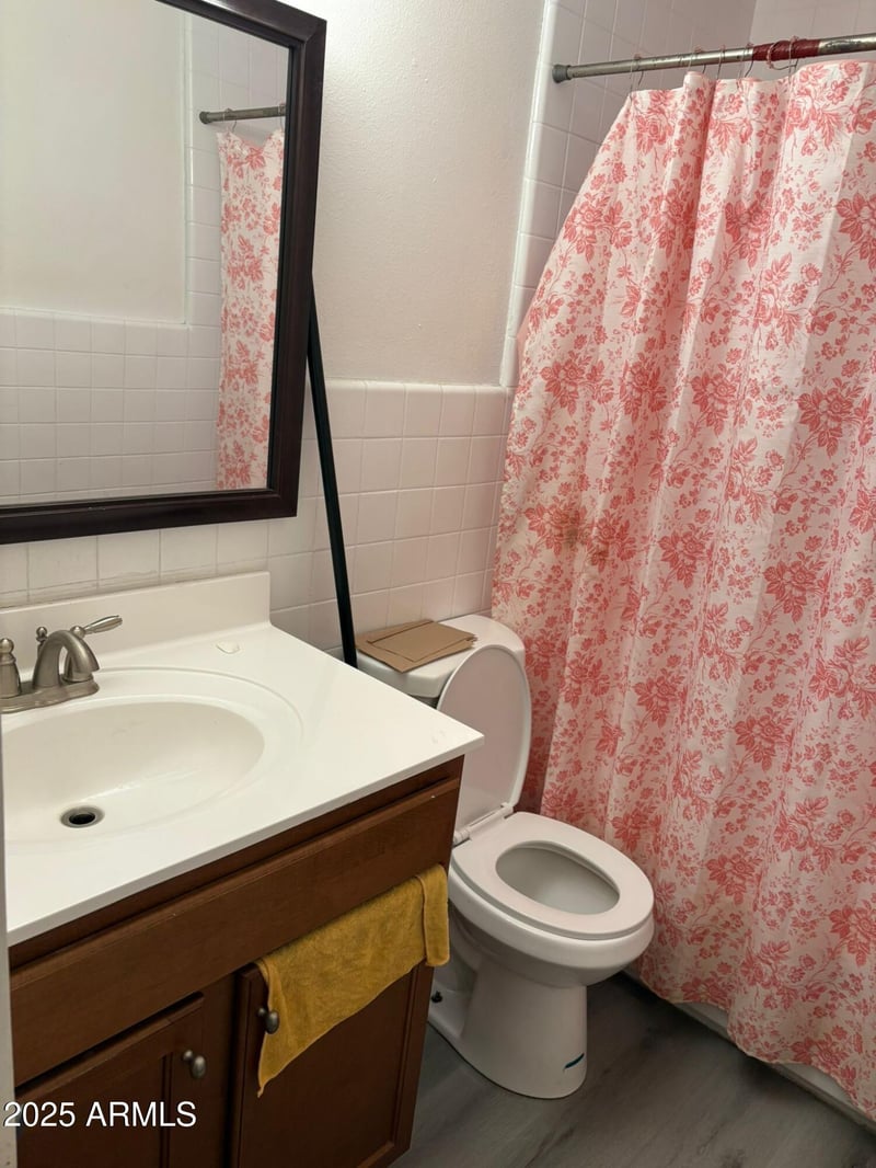 7721 63rd Ave, Glendale, AZ 85301