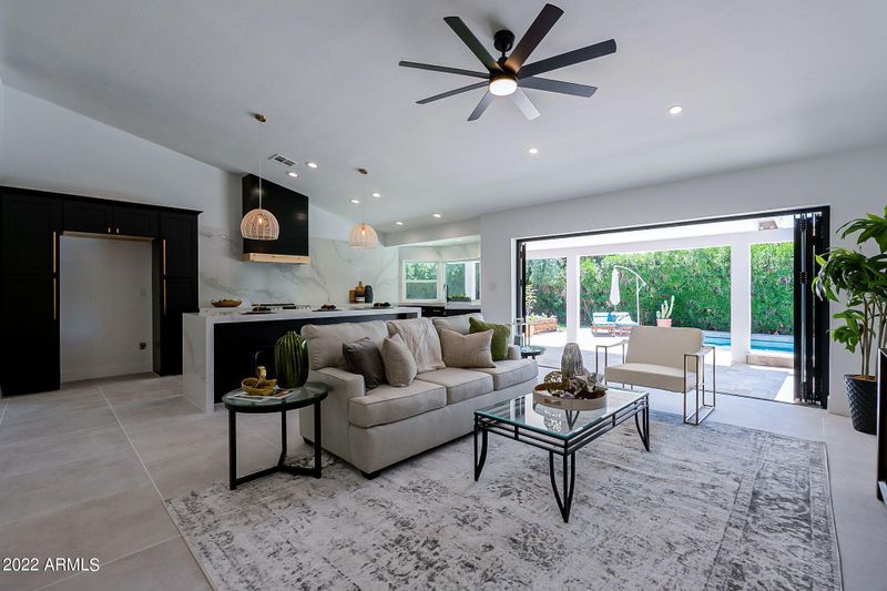7721 E Cochise Dr, Scottsdale, AZ 85258