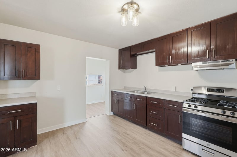 7721 N 63rd Ave, Glendale, AZ 85301