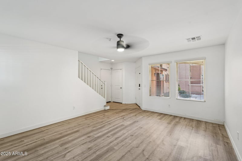 7722 Pipestone Pl, Phoenix, AZ 85035