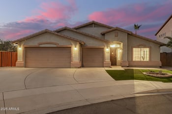 7724 Encinas Ln, Phoenix, AZ 85043