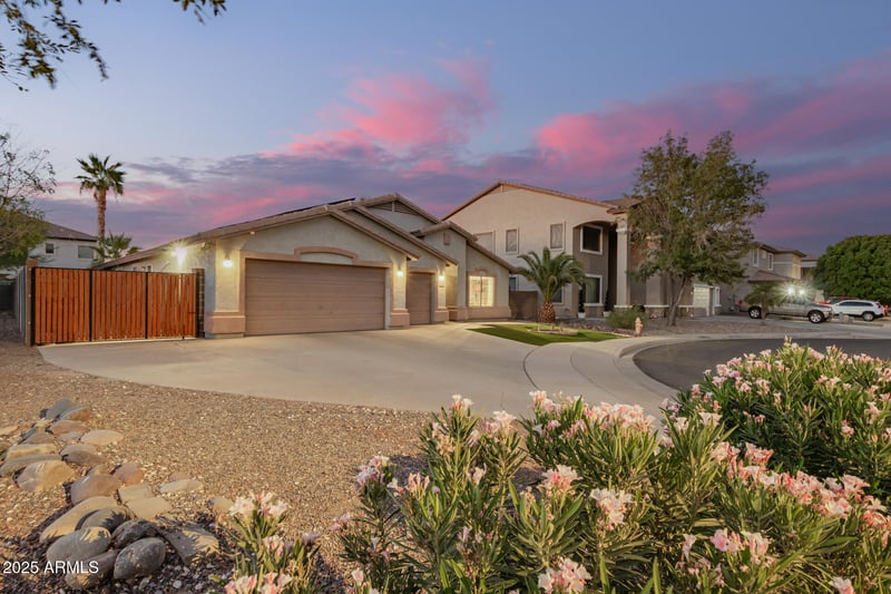 7724 Encinas Ln, Phoenix, AZ 85043