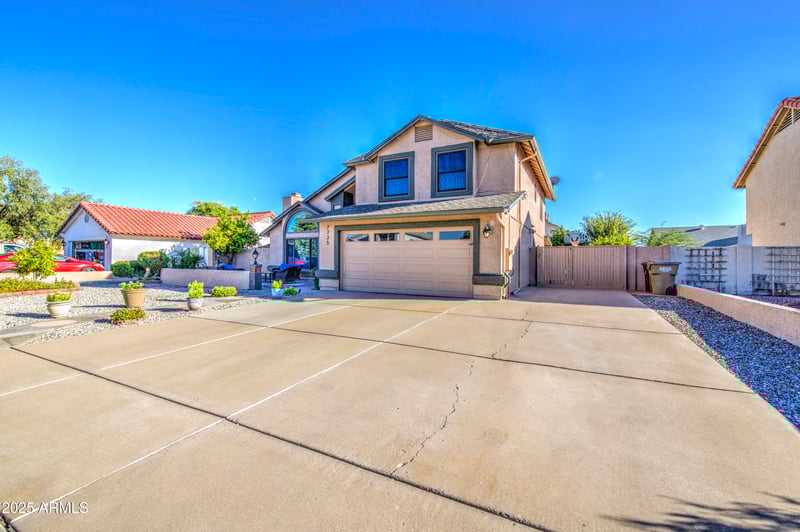 7725 Dreyfus Dr, Peoria, AZ 85381