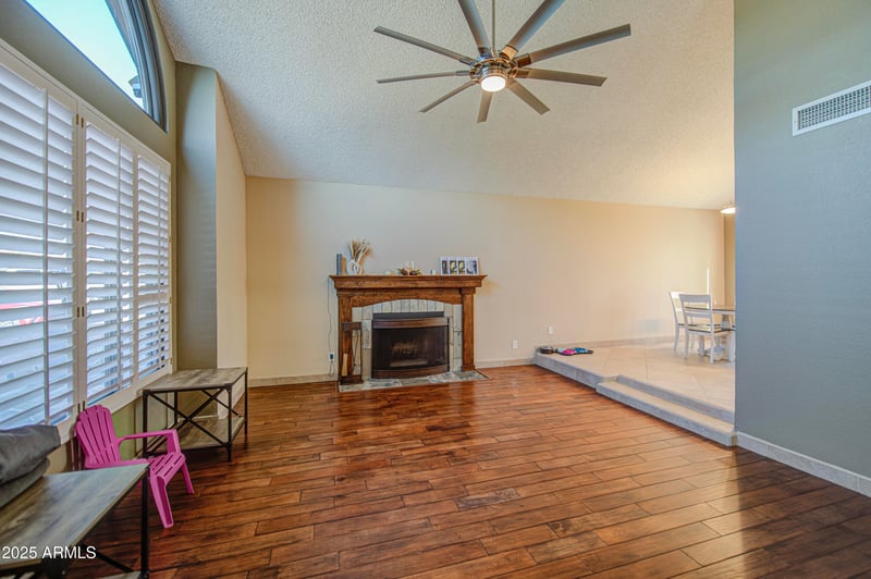 7725 Dreyfus Dr, Peoria, AZ 85381