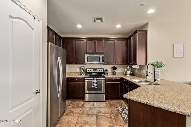 7726 Baseline Rd #234, Mesa, AZ 85209