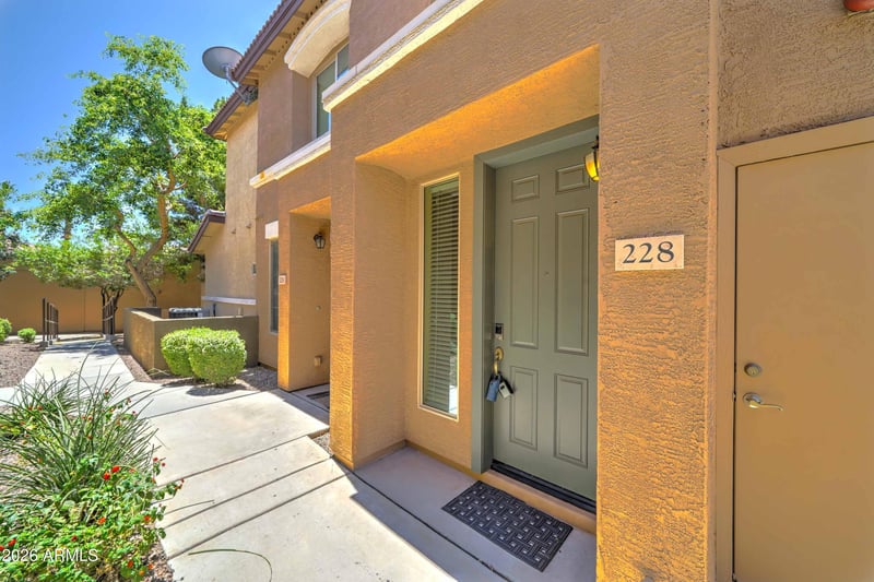 7726 Baseline Rd #228, Mesa, AZ 85209