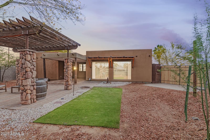 7726 Kimsey Ln, Scottsdale, AZ 85257