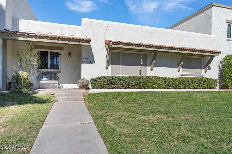 7726 Oak St, Scottsdale, AZ 85257