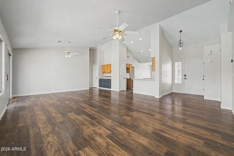 7727 W Eugie Ave, Peoria, AZ 85381