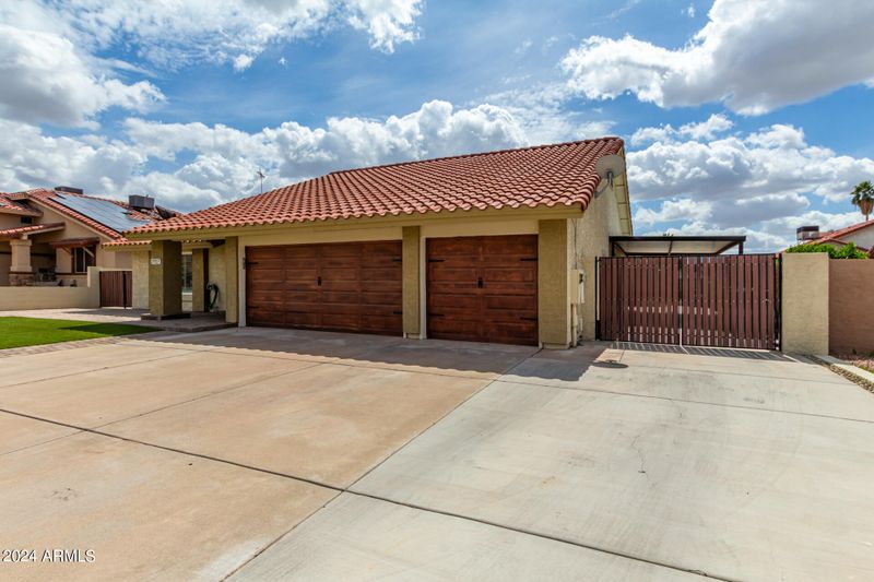 7727 W Jenan Dr, Peoria, AZ 85345