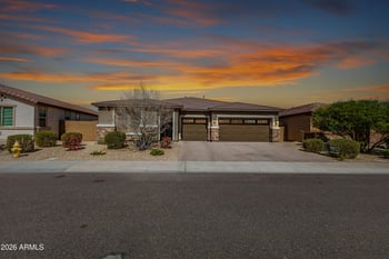 7732 Agora Ln, Phoenix, AZ 85043